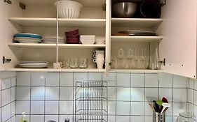 Central 2 Bedroom Flat In Heart Of Eaux-Vives